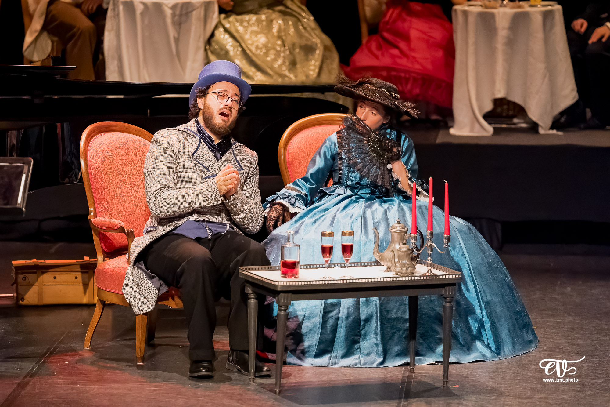 DANS LE SALON DE ROSSINI
